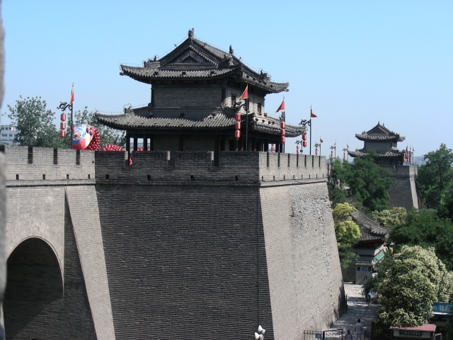 中国西安の城壁。1936年に西安事件が起きた都市の風景。